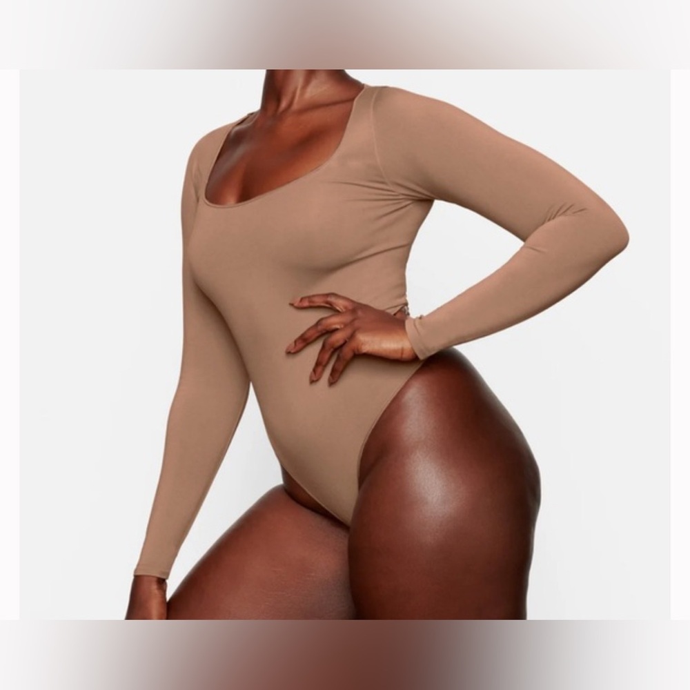 SKIMS Long Sleeve Scoop Neck Bodysuit